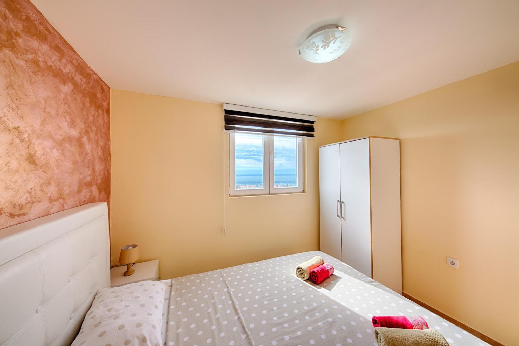 Apartament Free Food And Swimming Pool Utjeha Zewnętrze zdjęcie