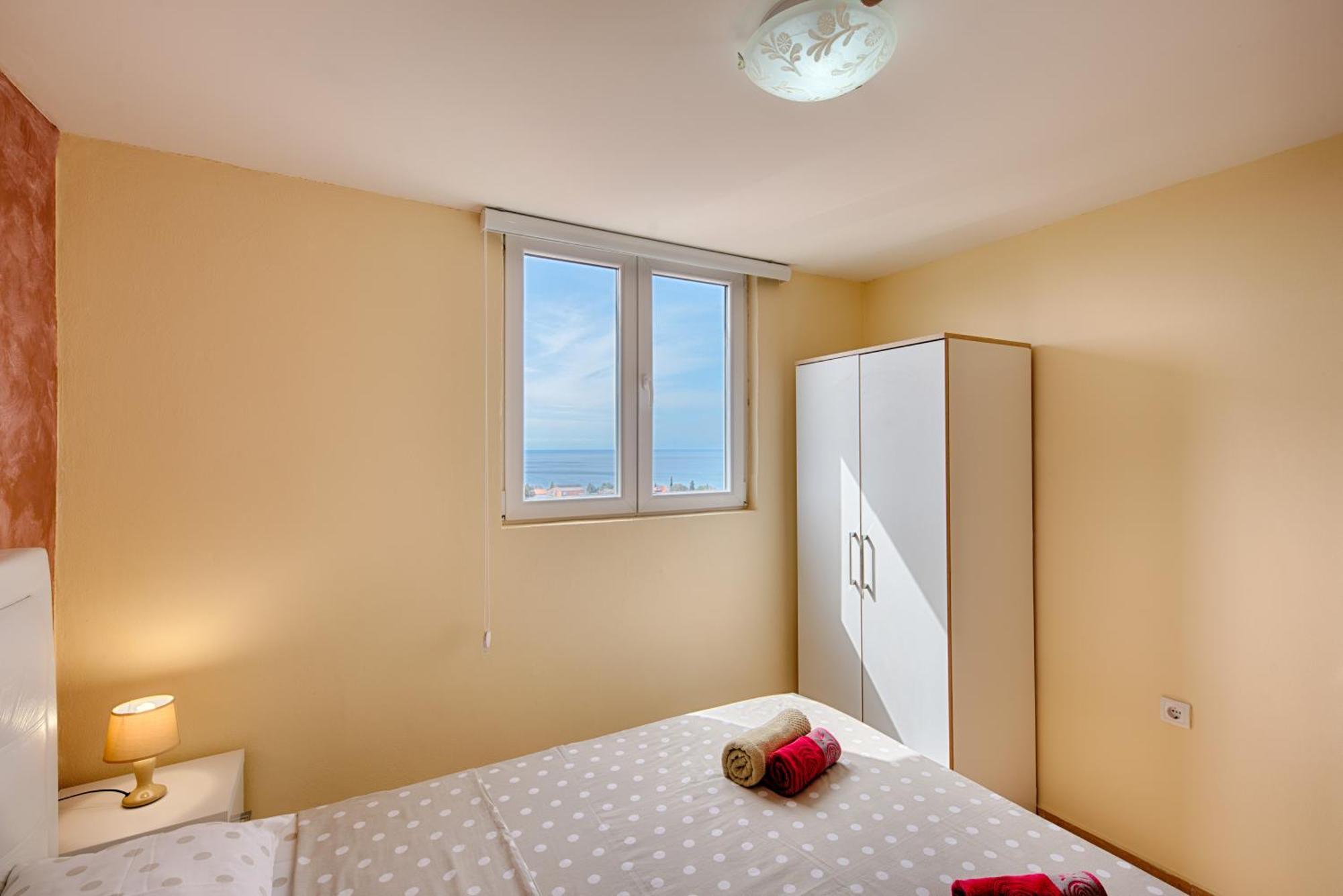Apartament Free Food And Swimming Pool Utjeha Zewnętrze zdjęcie